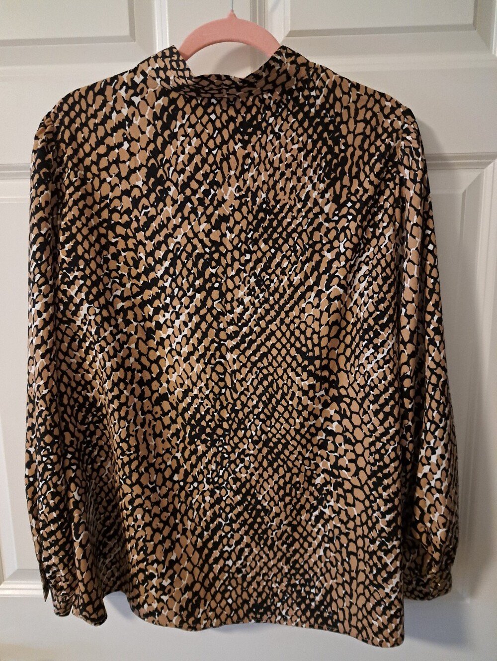 NINE WEST leopard Print BLOUSE brand new SIZE 1X gold butttons LONG SLEEVES - Picture 6 of 8
